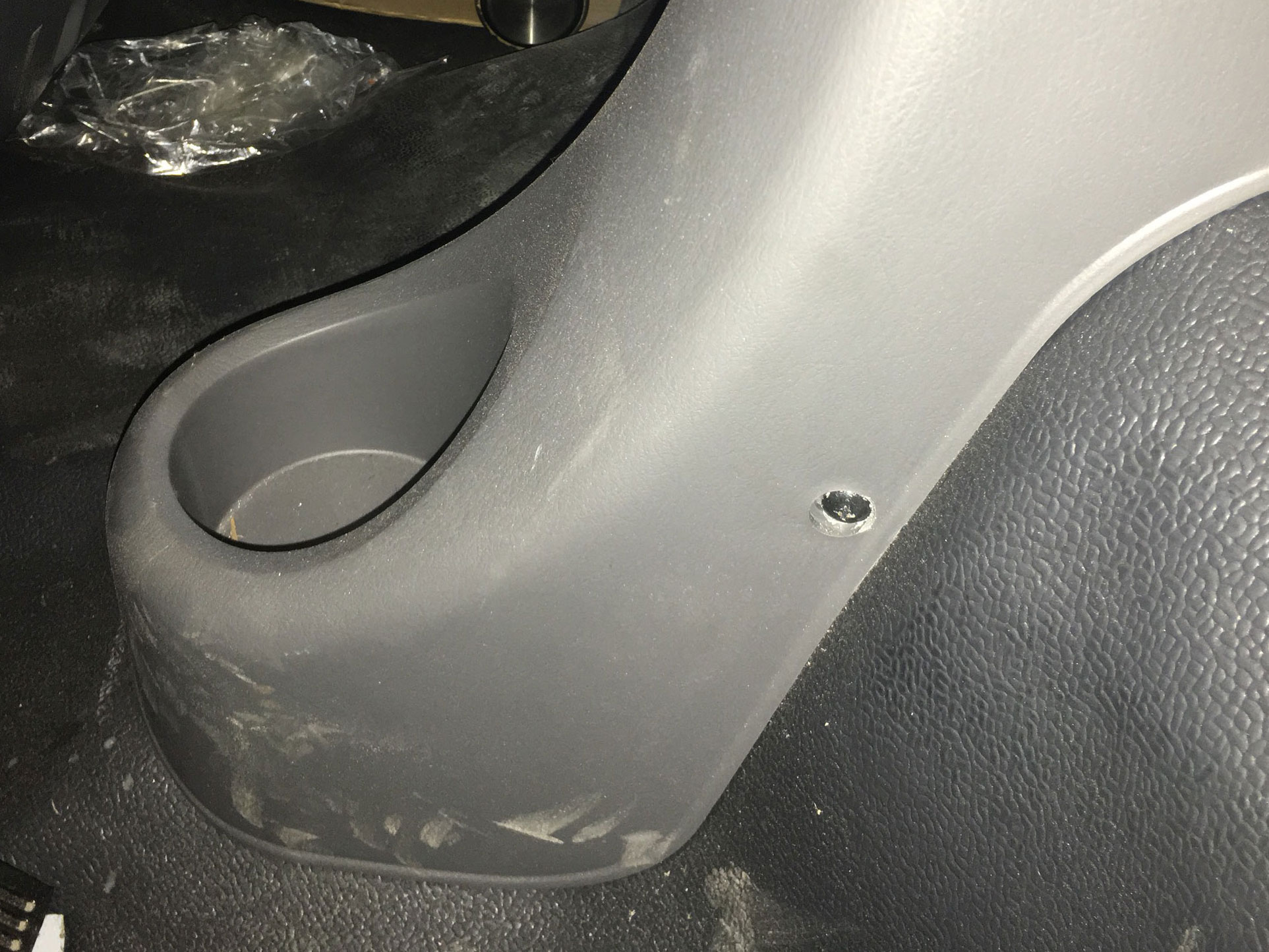 Chỗ để cốc và vật dụng cá nhân của 75s và 110s